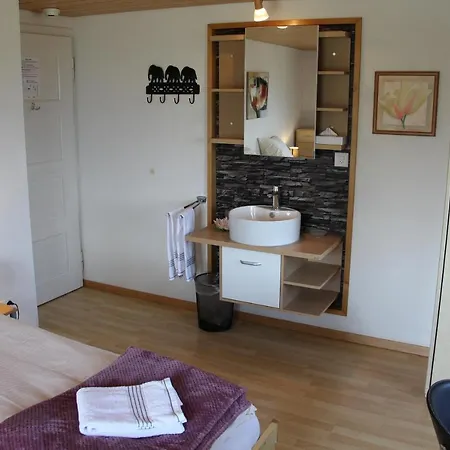Seeblick Hotel *